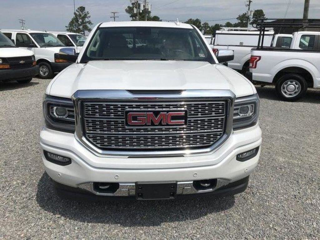 Image for Public Virtual Auto Auction: Lot 16 of 24 - 2017 GMC Sierra Pickup Truck