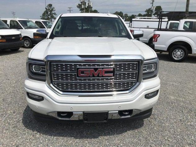 Image for Public Virtual Auto Auction: Lot 16 of 24 - 2017 GMC Sierra Pickup Truck