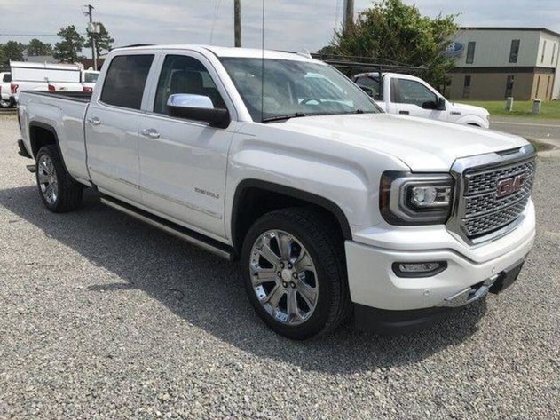 Image for Public Virtual Auto Auction: Lot 16 of 24 - 2017 GMC Sierra Pickup Truck