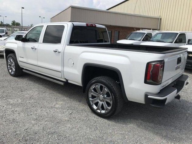 Image for Public Virtual Auto Auction: Lot 16 of 24 - 2017 GMC Sierra Pickup Truck