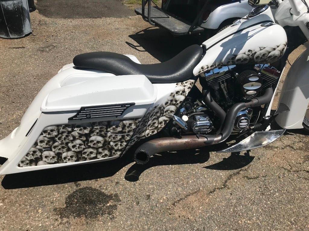 Image for Public Virtual Auto Auction: Lot 17 of 24 - 2006 Harley-Davidson FLHRI Motorcycle