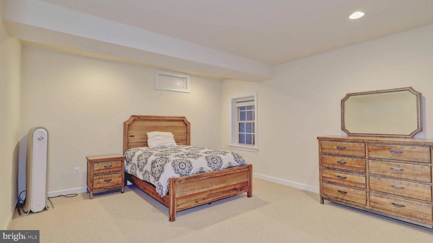 Image for Vienna Maymont Mansion, Online Auction