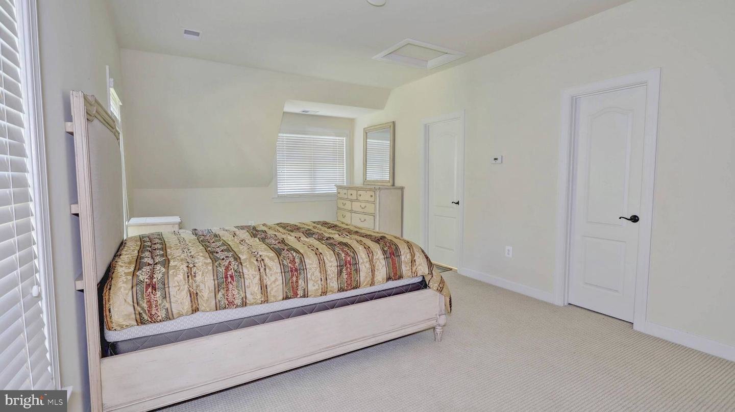 Image for Vienna Maymont Mansion, Online Auction