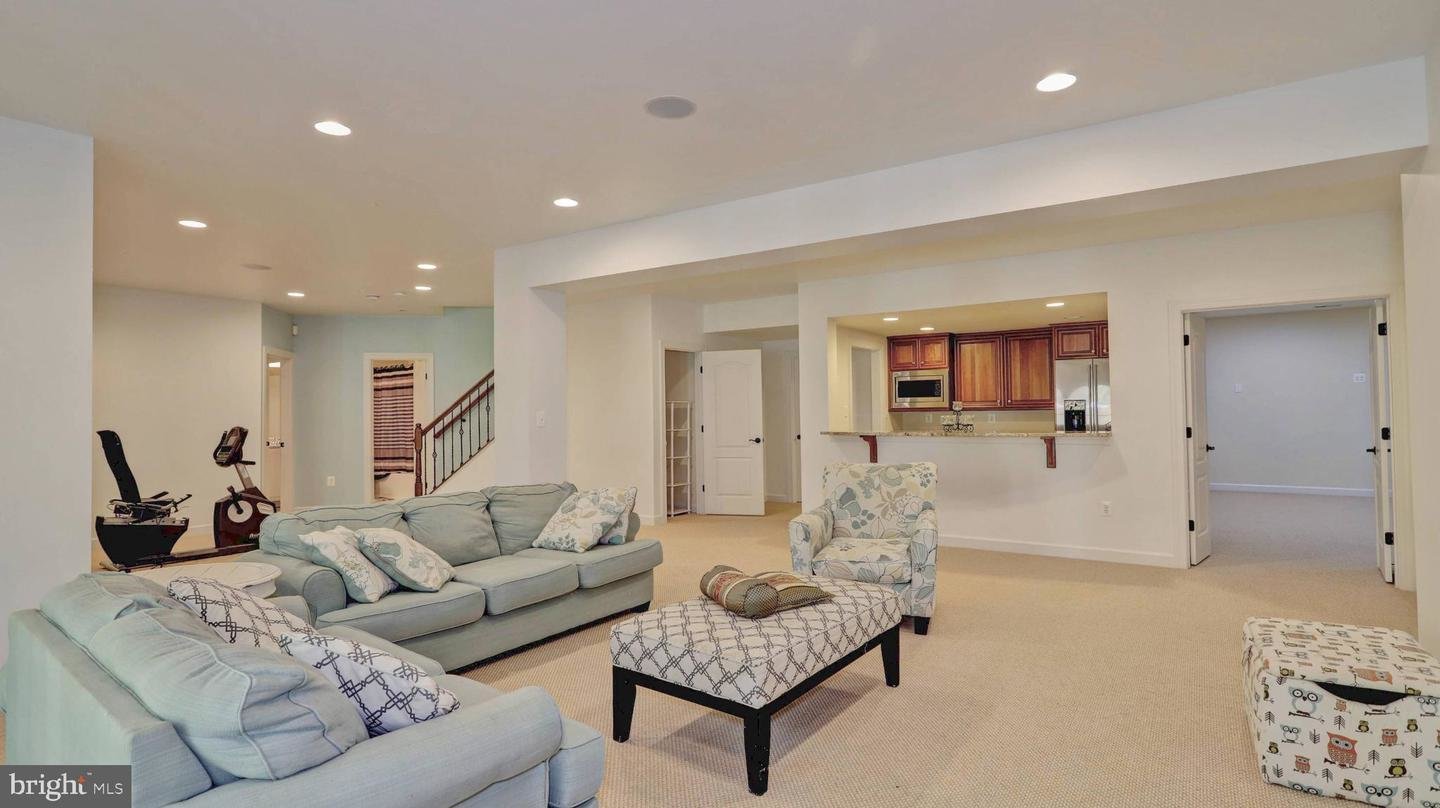 Image for Vienna Maymont Mansion, Online Auction