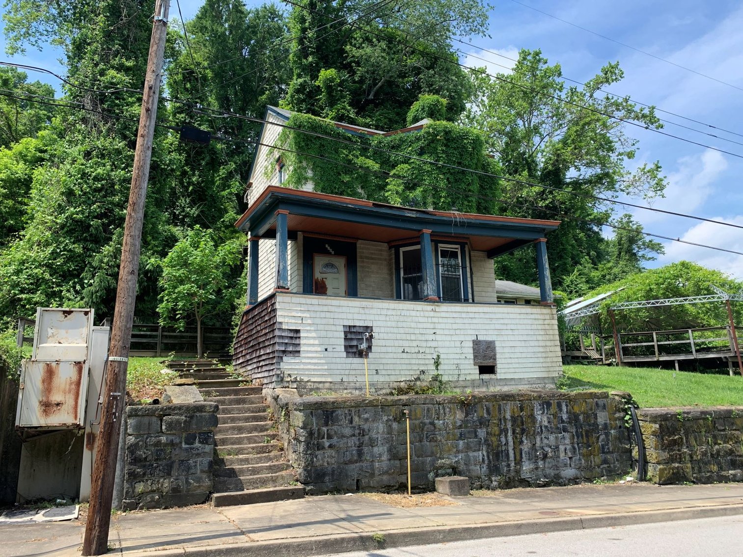 ONLINE REAL ESTATE AUCTION