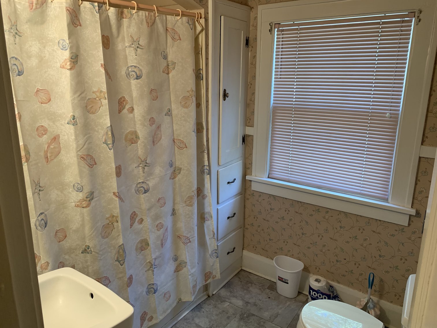 Image for MINIMUM BID AUCTION! $41,000 - 2670 Latonia Blvd.