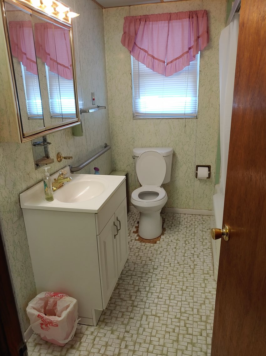 Image for 4 BEDROOM, 1½ BATH, 1½ STORY HOME W/ DETACHED GARAGE