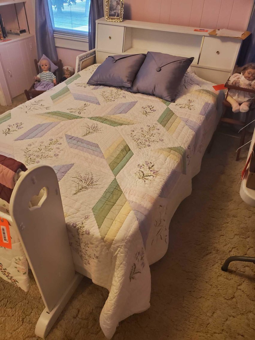 Image for Furniture, Collectibles, Riding mower