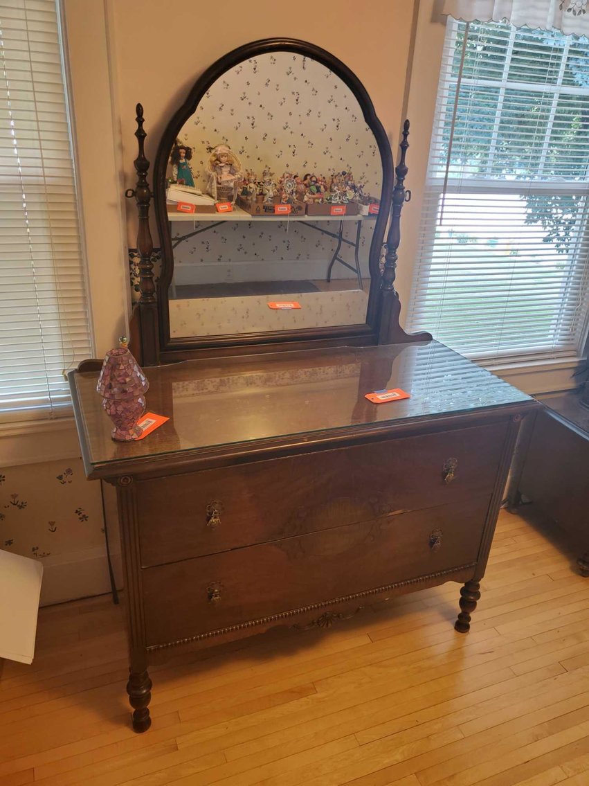 Image for Furniture, Collectibles, Riding mower