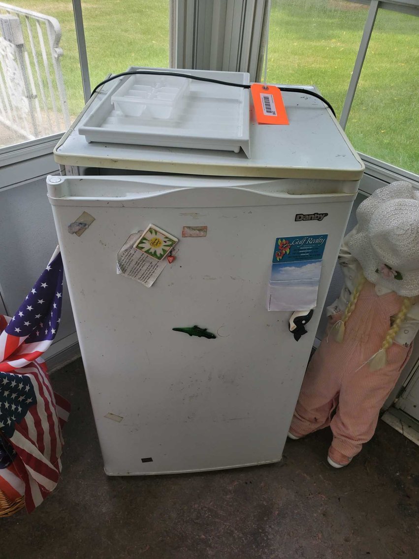 Image for Furniture, Collectibles, Riding mower