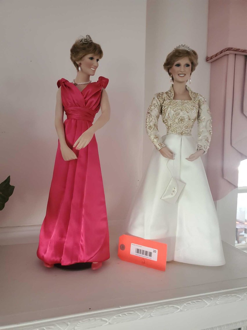 Image for Furniture, Collectibles, Riding mower