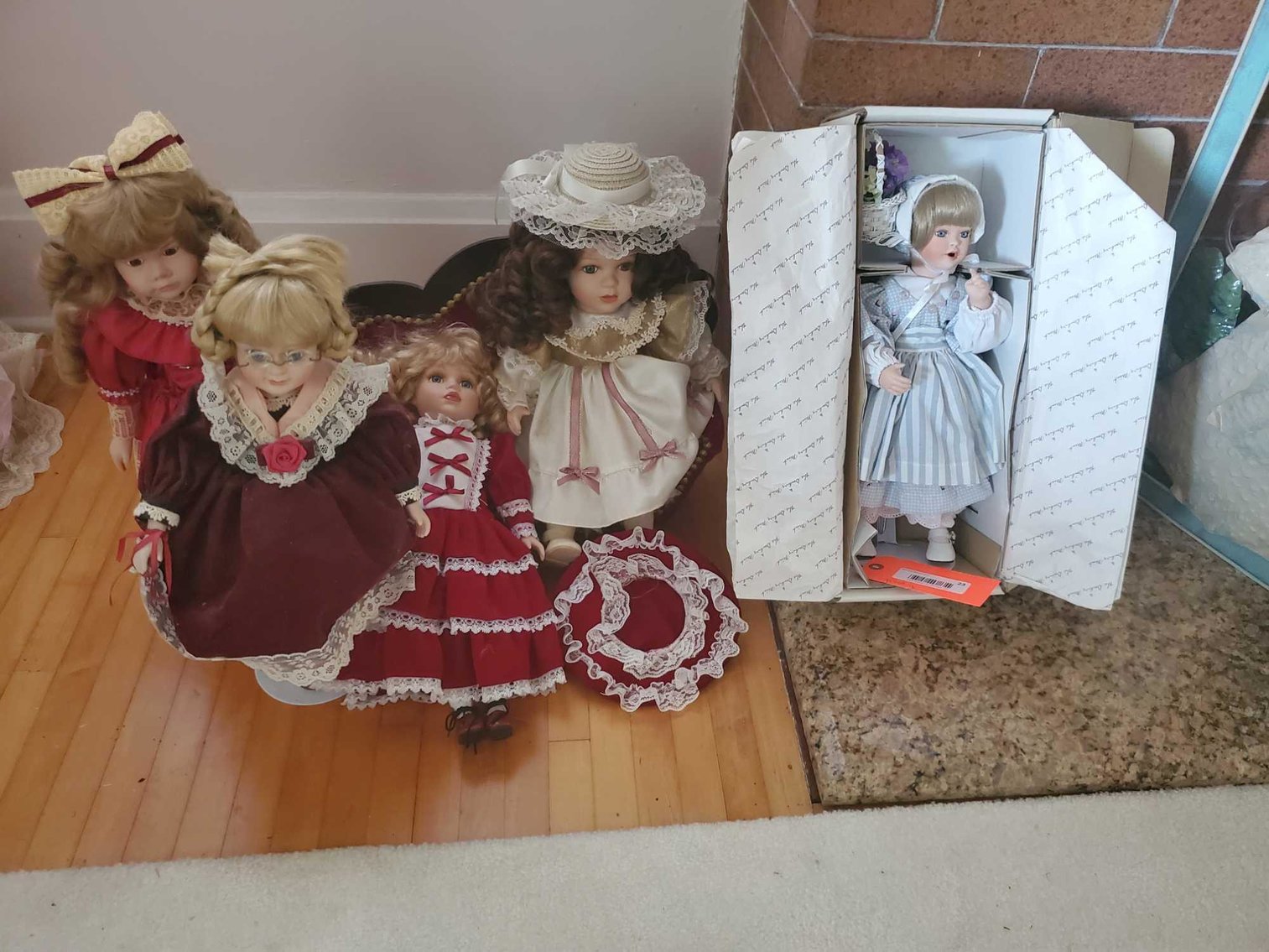 Image for Furniture, Collectibles, Riding mower