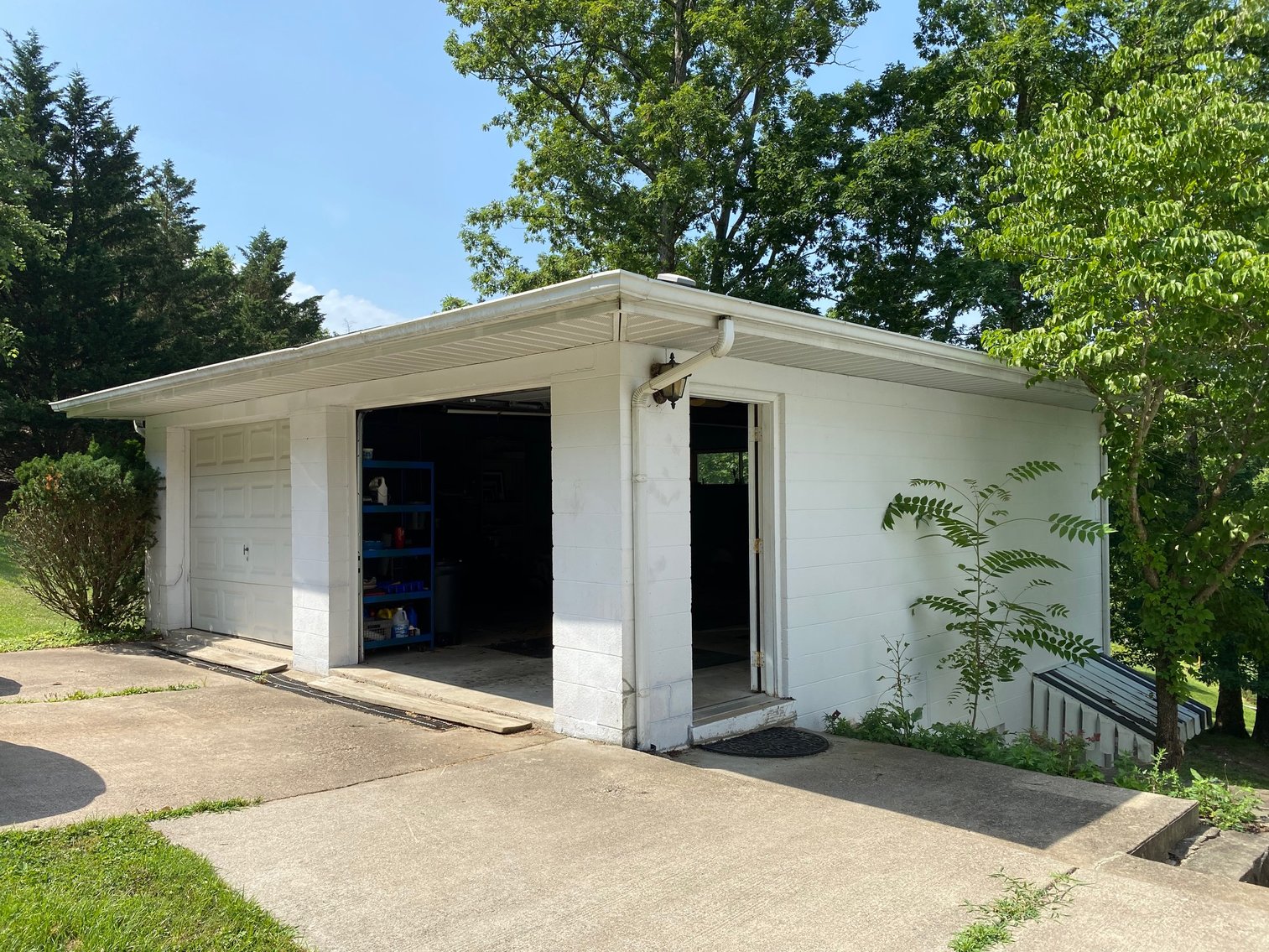 4 Bedroom Ranch in South Hills