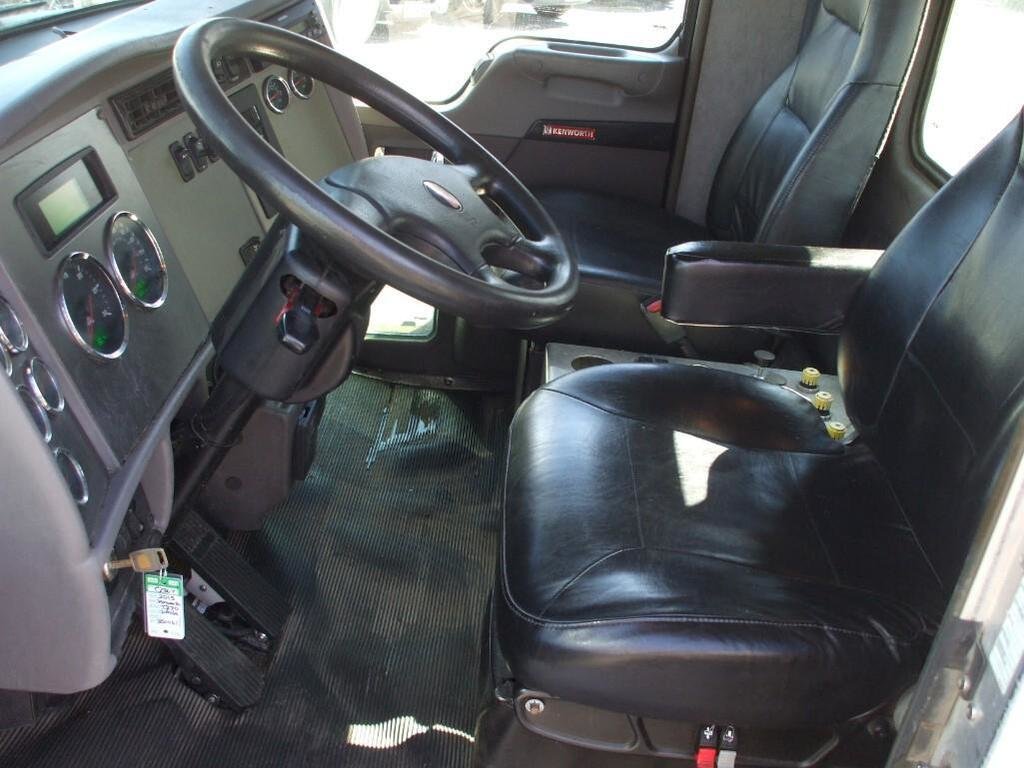 Image for Public Virtual Heavy Vehicle & Equipment Auction: Lot 69 - 2012 Kenworth T370 Truck