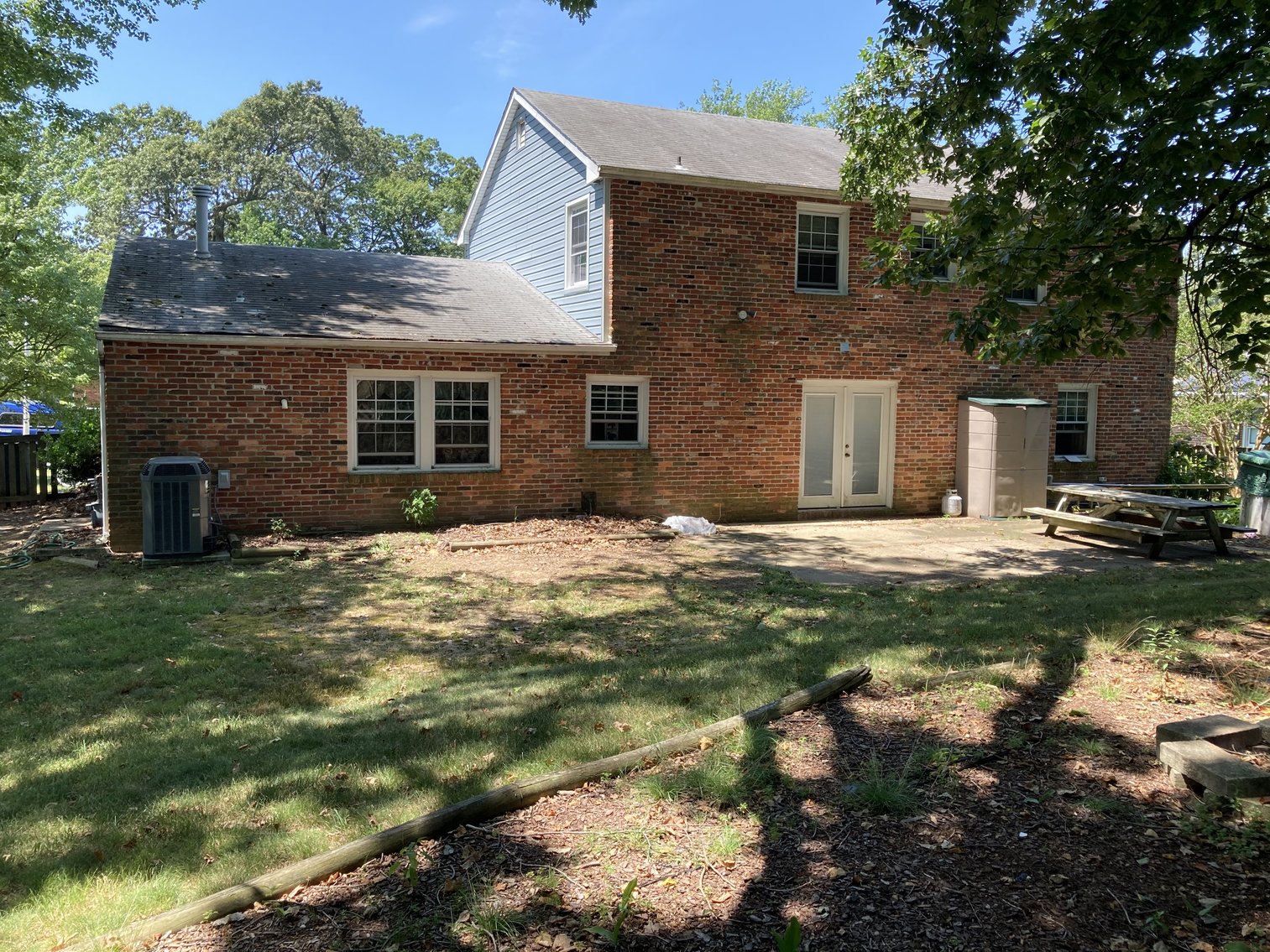 Image for 4 BEDROOM, 2 1/2 BATH, COLONIAL STYLE HOME W/ATTACHED 2 CAR GARAGE