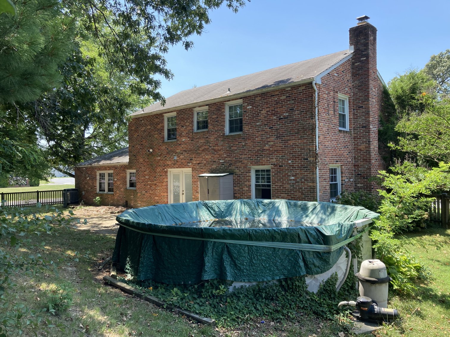 Image for 4 BEDROOM, 2 1/2 BATH, COLONIAL STYLE HOME W/ATTACHED 2 CAR GARAGE