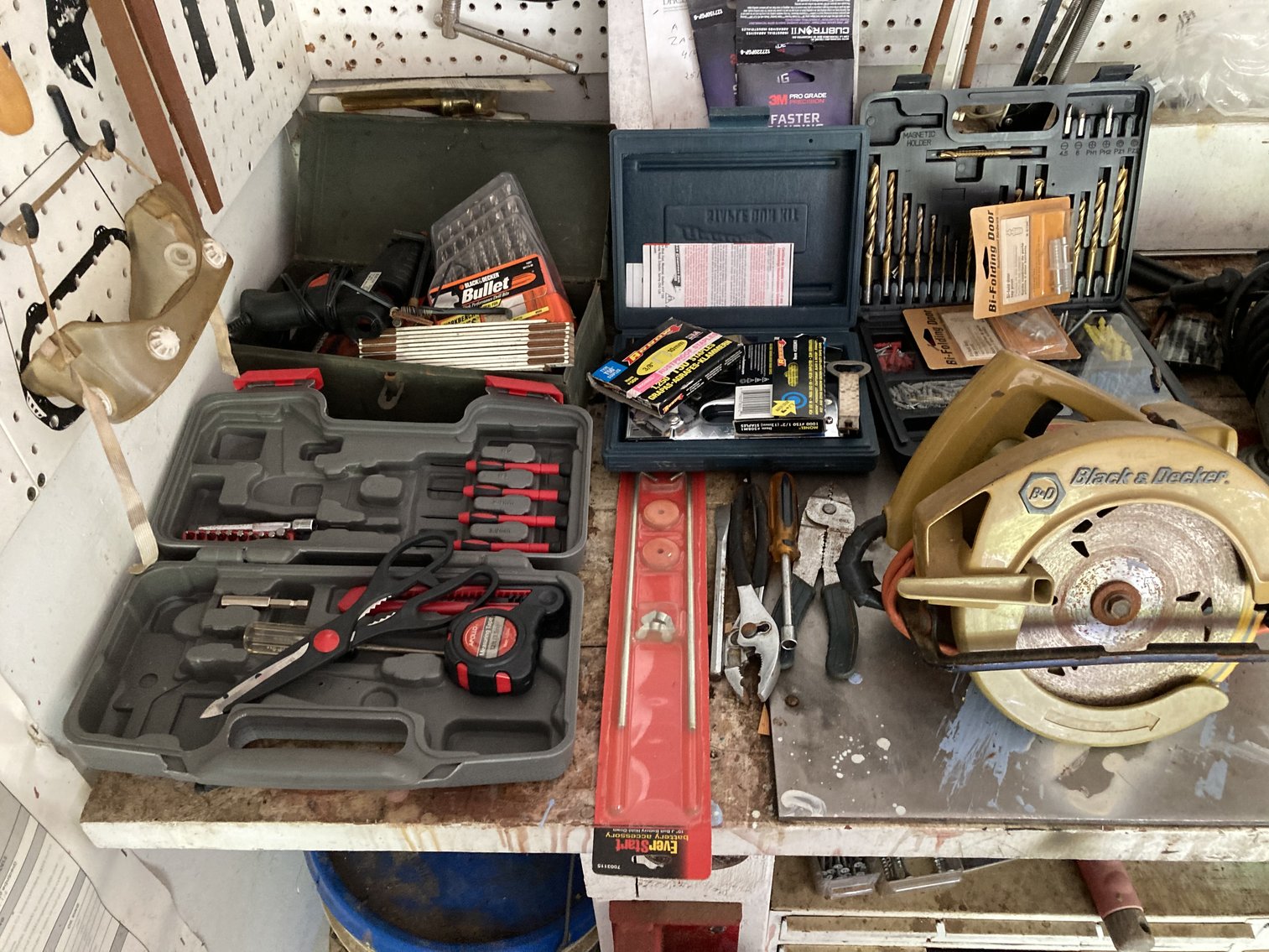 Image for 4 BEDROOM, 2 1/2 BATH, COLONIAL STYLE HOME W/ATTACHED 2 CAR GARAGE