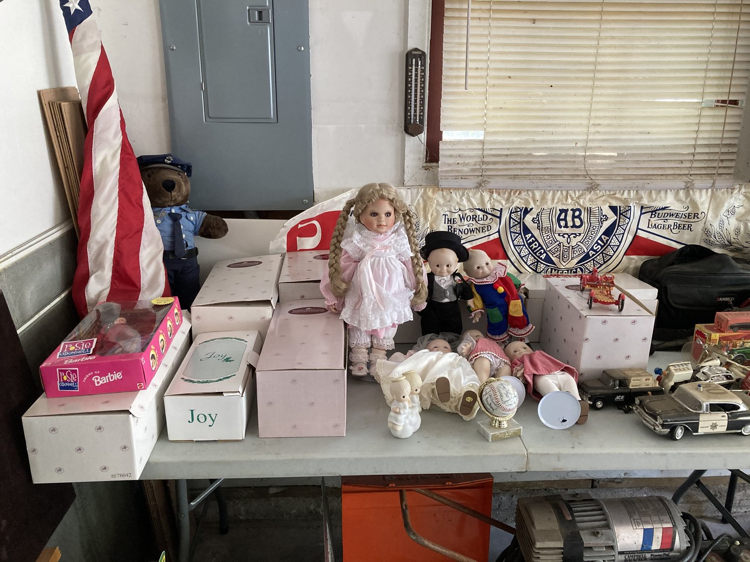 Image for 4 BEDROOM, 2 1/2 BATH, COLONIAL STYLE HOME W/ATTACHED 2 CAR GARAGE