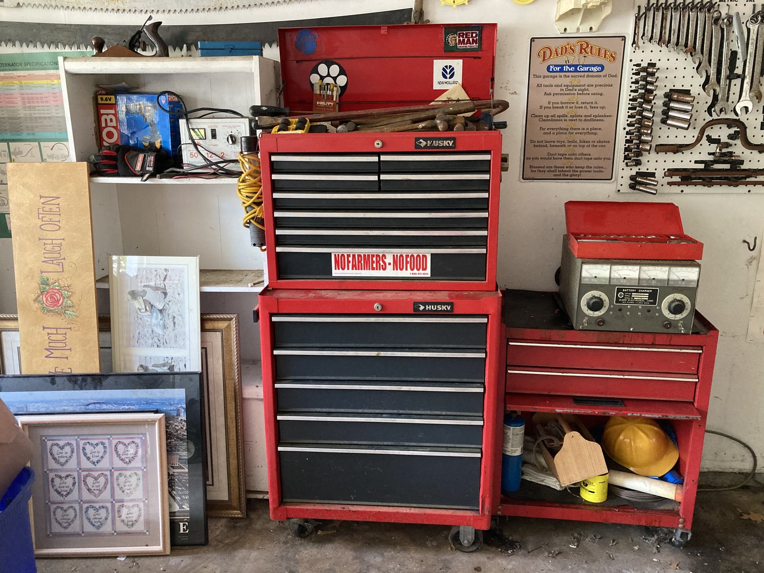 Image for 4 BEDROOM, 2 1/2 BATH, COLONIAL STYLE HOME W/ATTACHED 2 CAR GARAGE