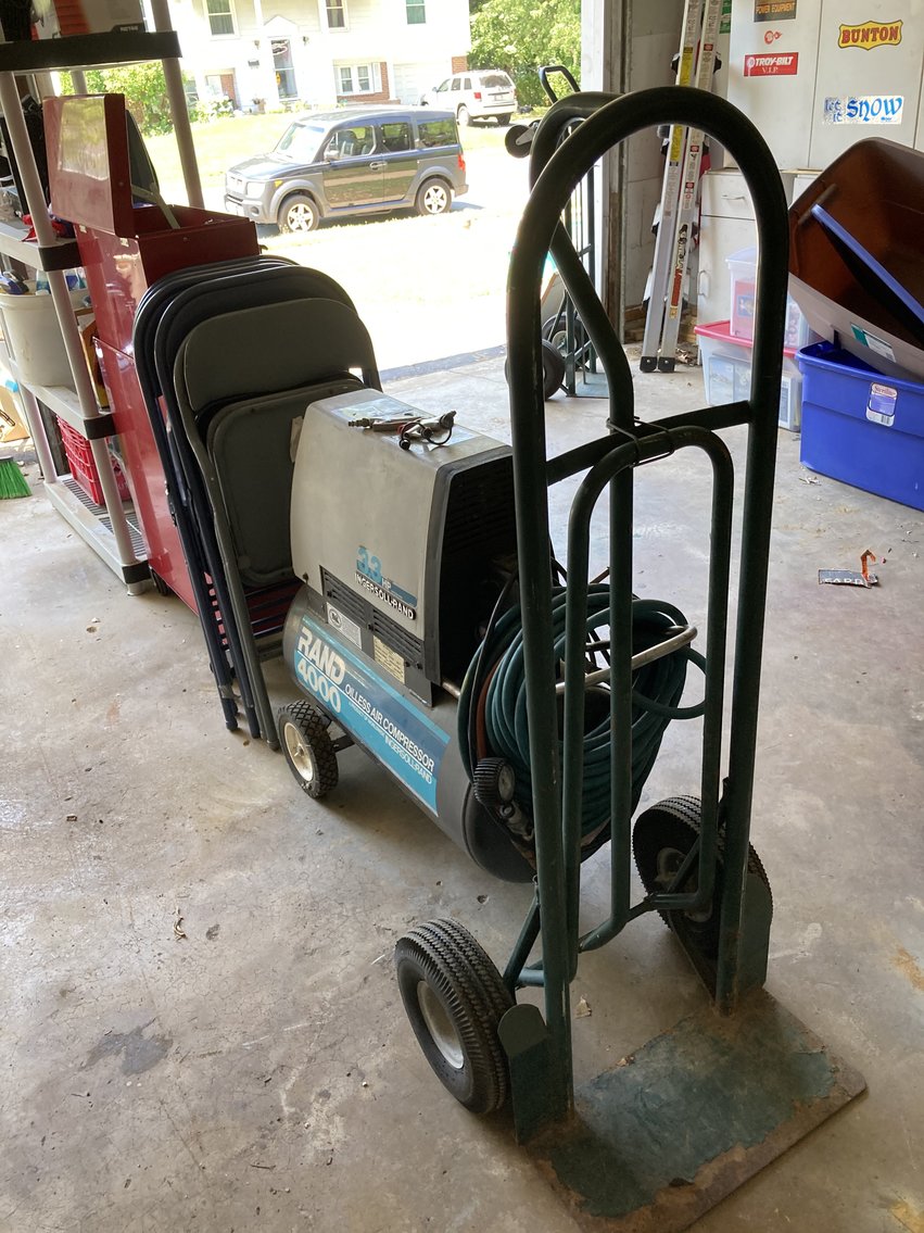 Image for 4 BEDROOM, 2 1/2 BATH, COLONIAL STYLE HOME W/ATTACHED 2 CAR GARAGE