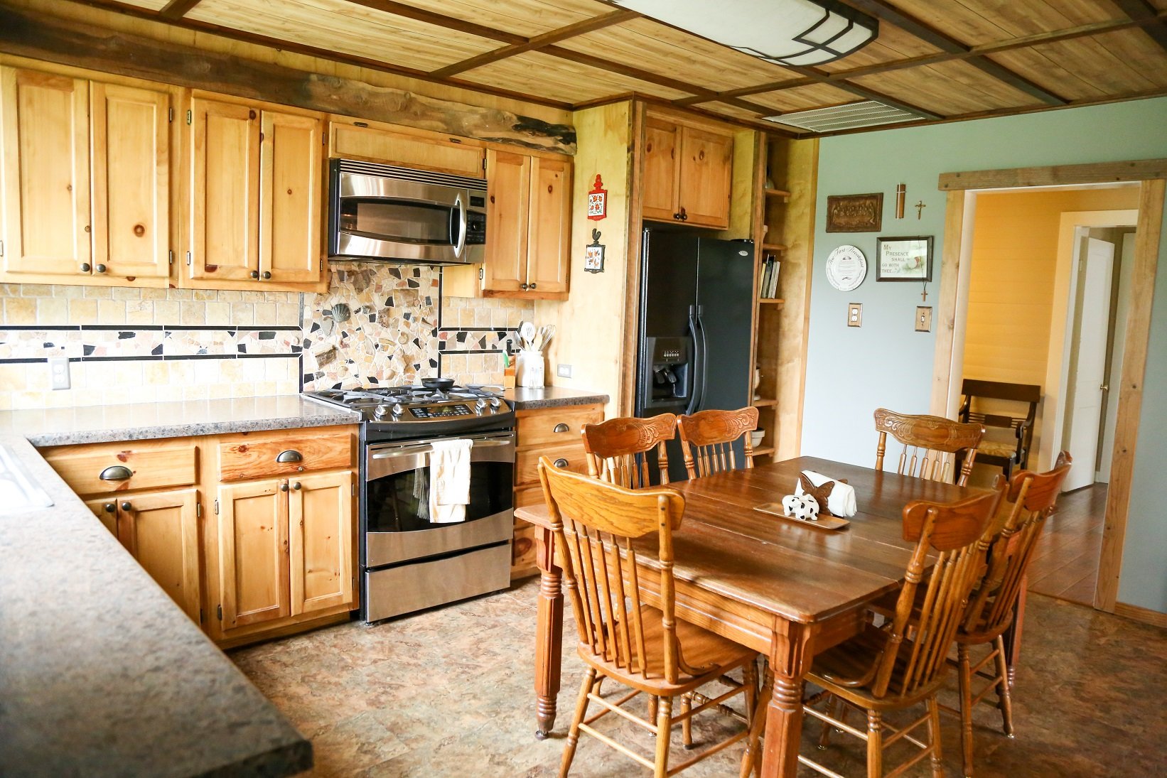 Image for 285 E. Thigpen, Carmine TX 78932