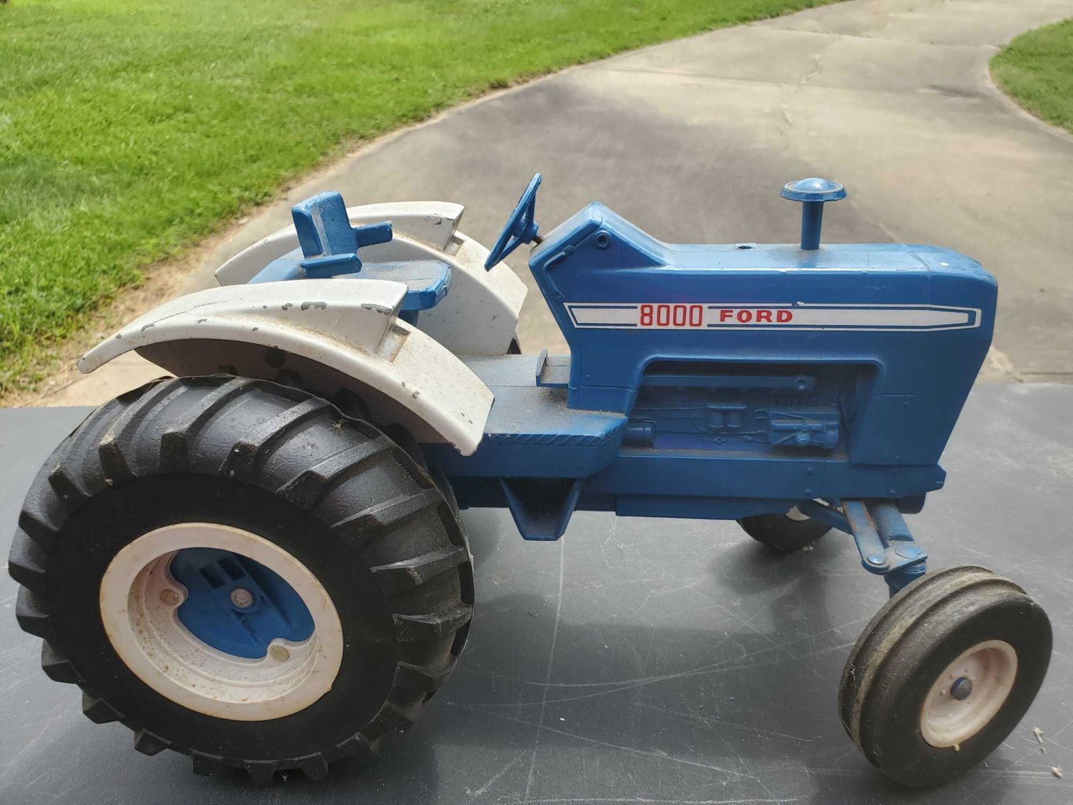 Image for Newlin On-Line Estate Auction