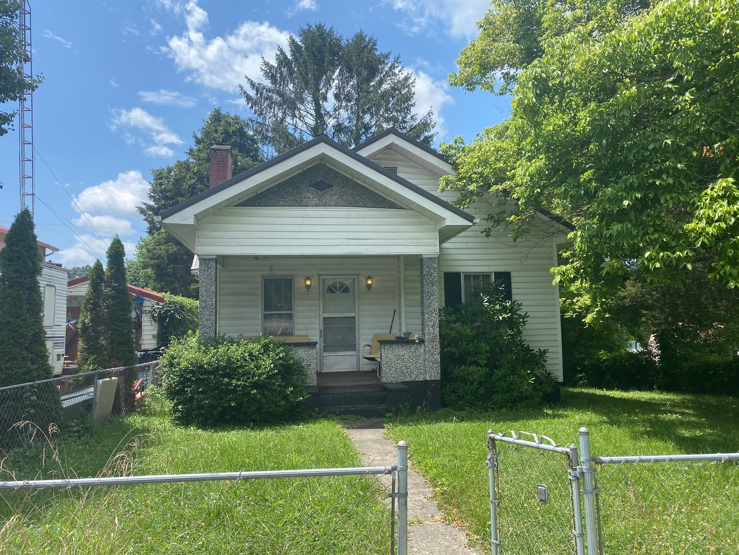 2 Bedroom Ranch near the Greenbrier River