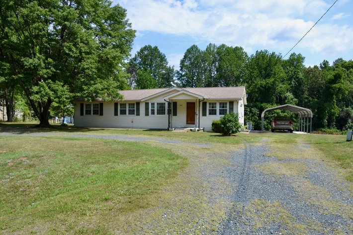 Image for 3 BR/1.5 BA Home on .8 +/- Acres Located Just off Rt. 1 in Stafford County, VA