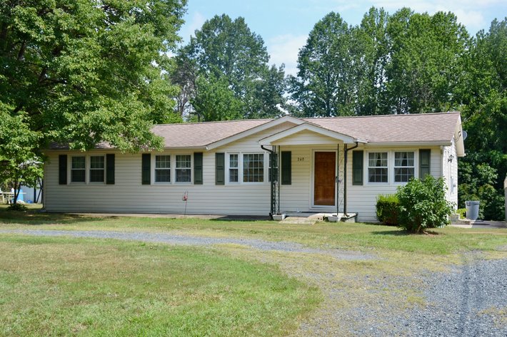 Image for 3 BR/1.5 BA Home on .8 +/- Acres Located Just off Rt. 1 in Stafford County, VA