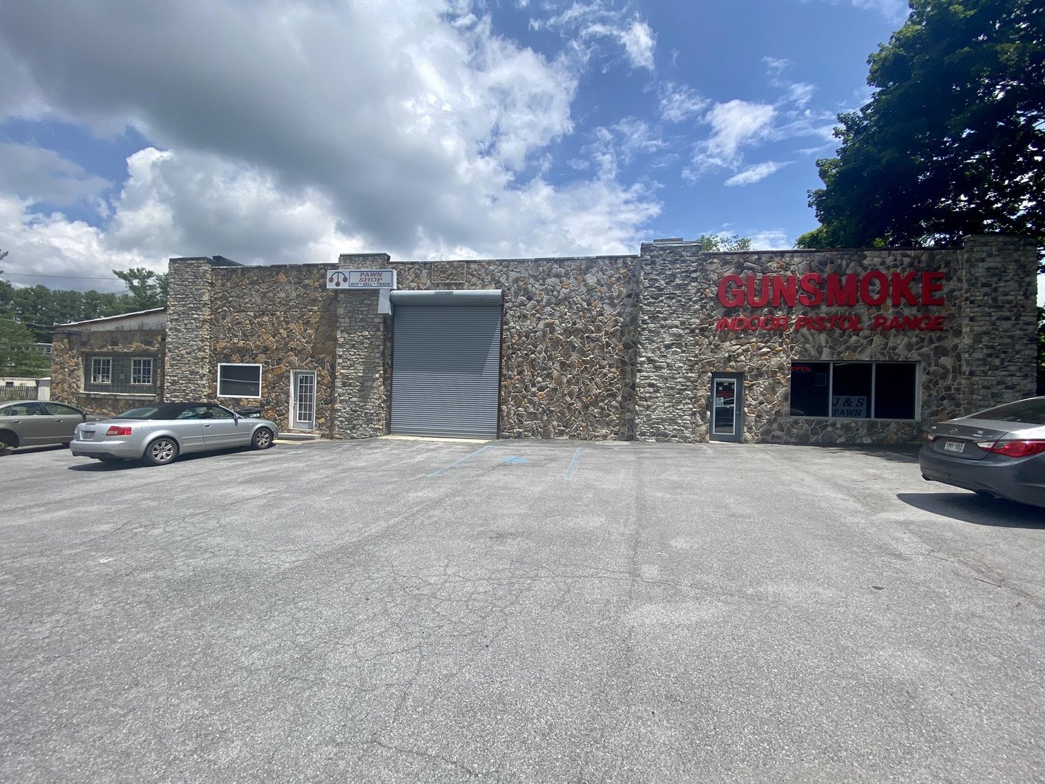 Image for SOLD $298,000 - 13,500 sqft Commercial Building off N. Eisenhower Drive