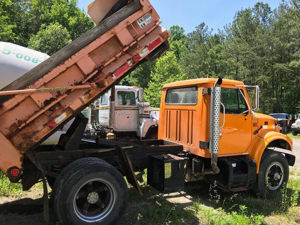 Image for LIVE Public Virtual Heavy Equipment Auction: Lot 285 - 1995 International 4700 Truck