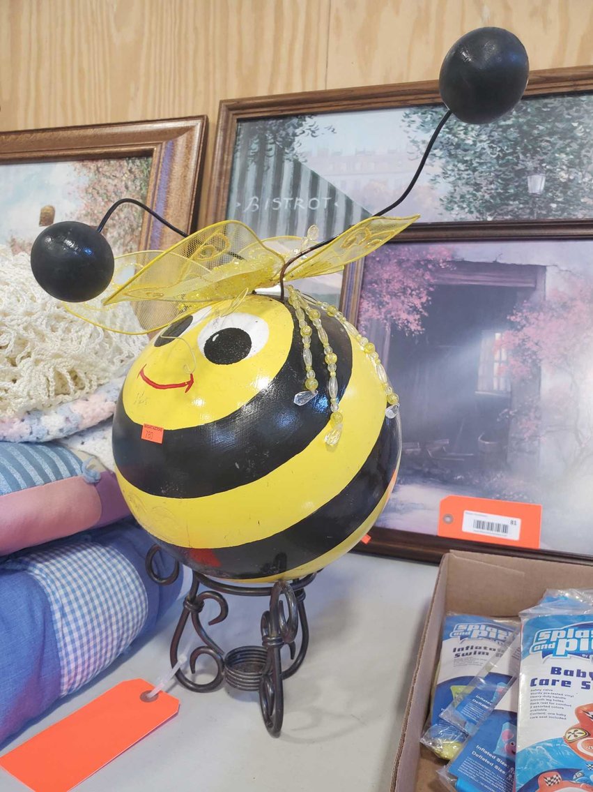 Image for Furniture, Lawn & garden, tools & more-New building North