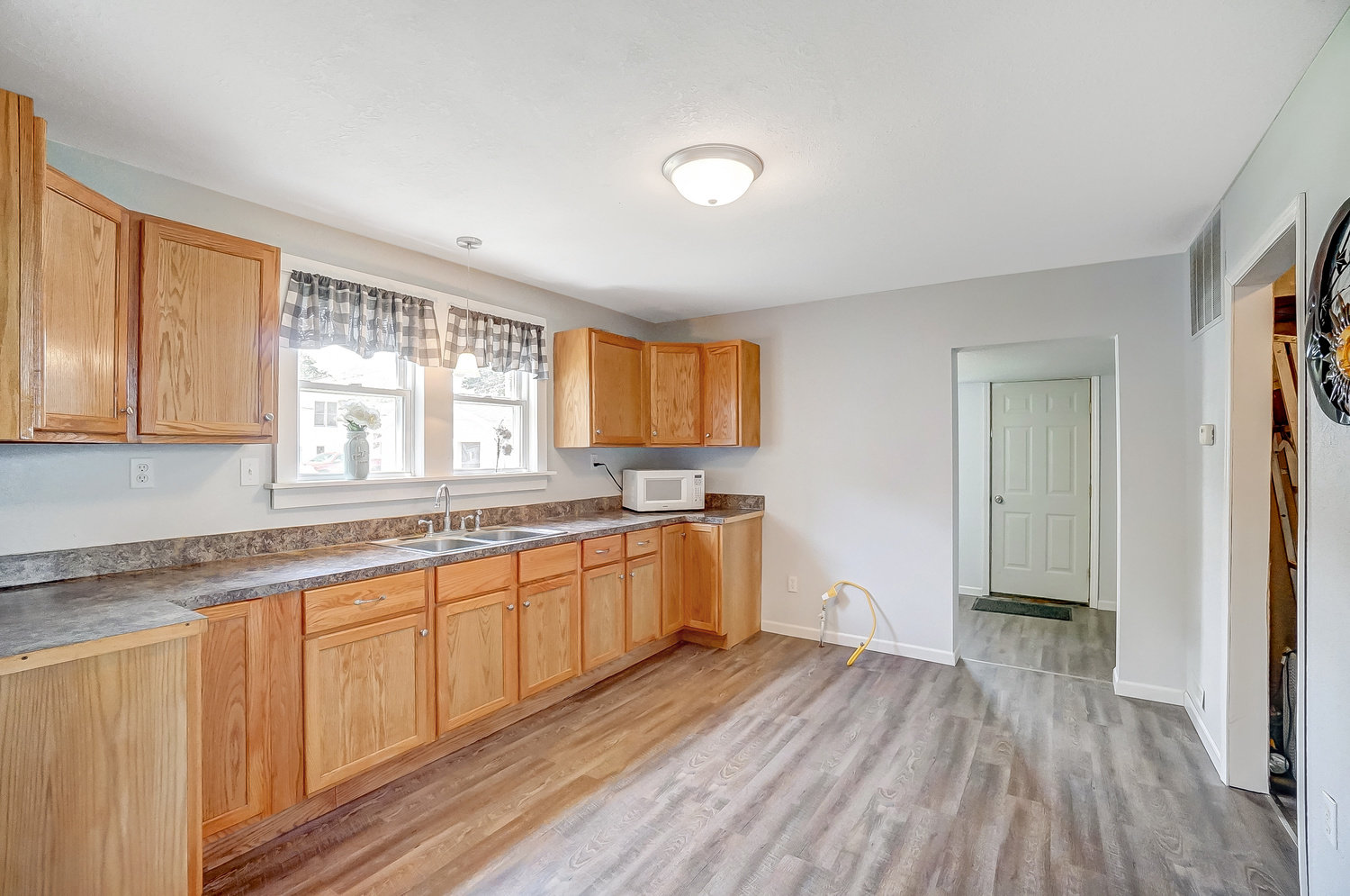 Image for MINIMUM BID AUCTION! $75,000 - 310 Perry Street