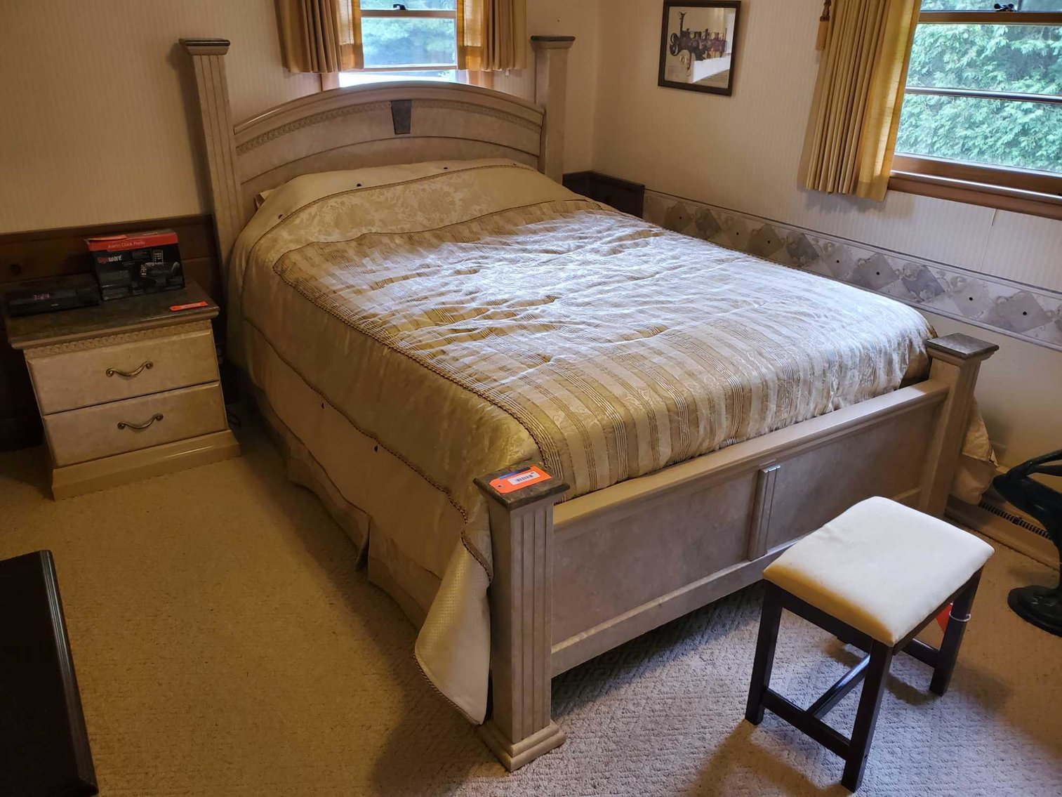 Image for Furniture, Collectibles, Household-St Lawrence Dr