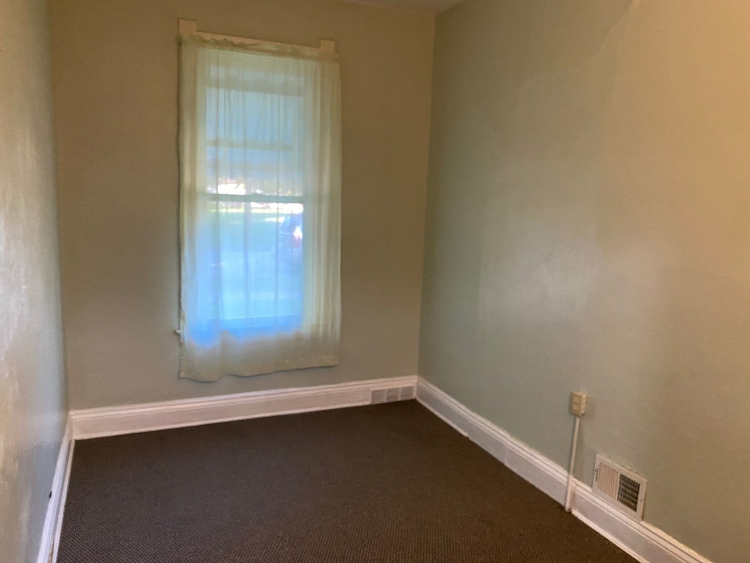 Image for ABSOLUTE AUCTION! - 605 Cincinnati Street