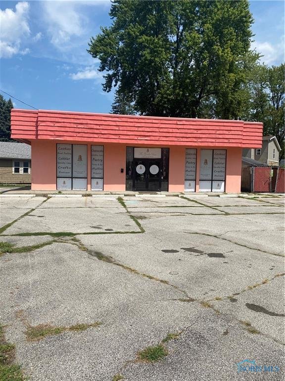 Image for MINIMUM BID AUCTION! $75,000 - 1345 S. Detroit Ave.
