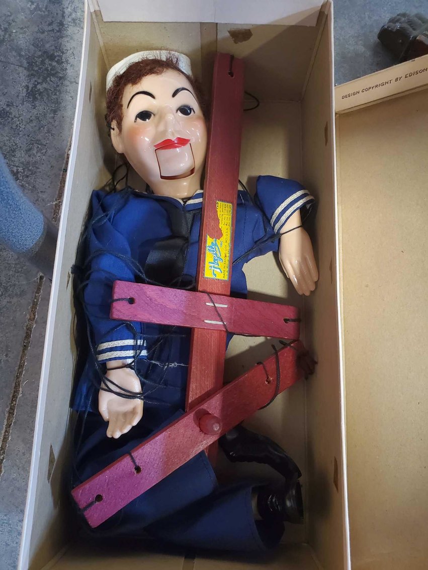 Image for Furniture, Collectibles, Household-New building north