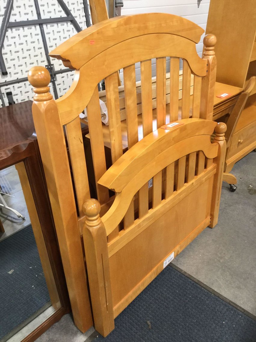 Image for Furniture, Collectibles, Household-New building north