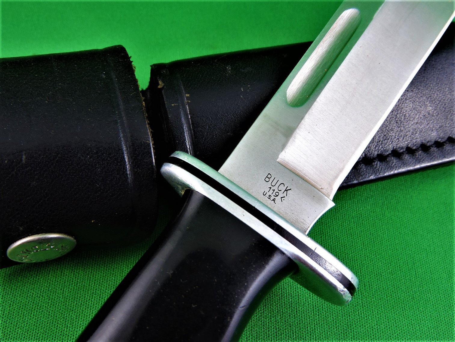 Image for Buck Hunting Knife #119 - Fixed Blade Knife with Sheath.