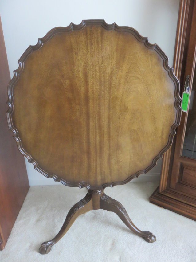 Image for Lawrenceburg Living Estate Auction