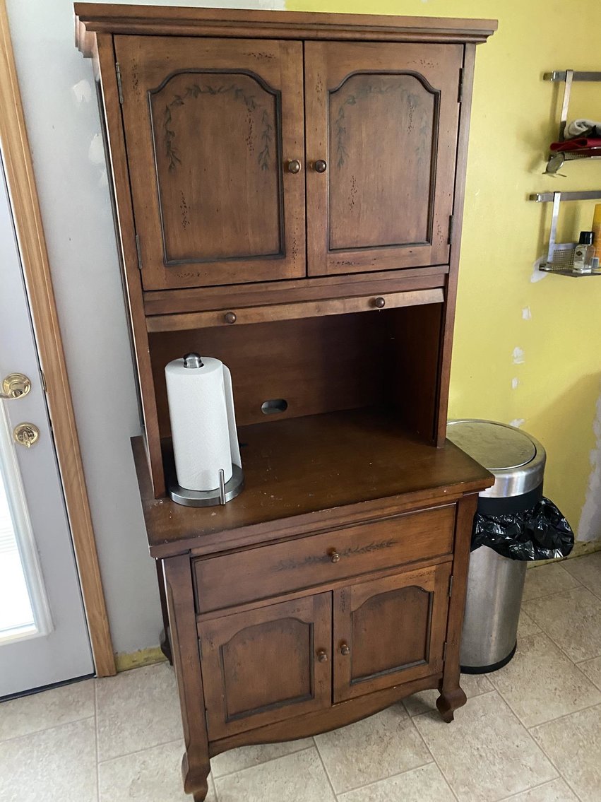 Image for Jacuzzi, Like-New Appliances, Antique & Modern Furniture, & more