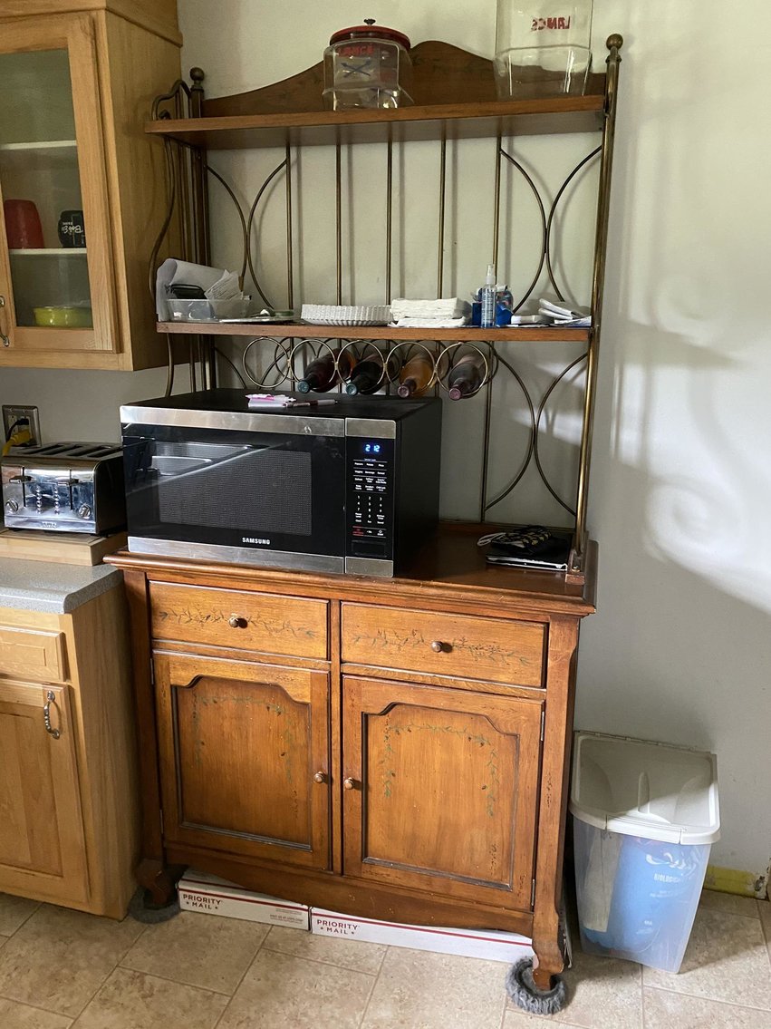 Image for Jacuzzi, Like-New Appliances, Antique & Modern Furniture, & more