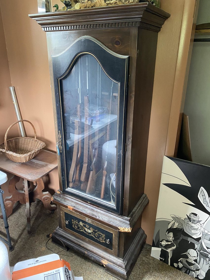 Image for Jacuzzi, Like-New Appliances, Antique & Modern Furniture, & more