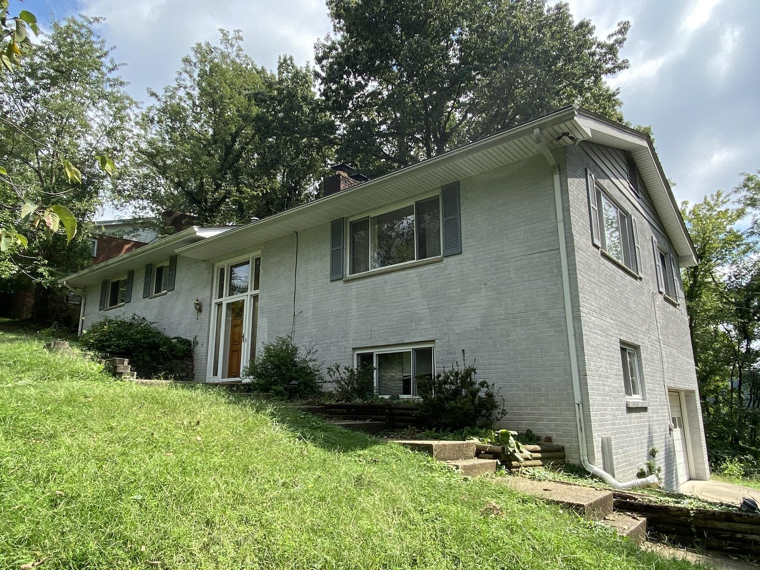 Image for SOLD $105,600 - 3 Bedroom in South Hills Sold to the Highest Bidder