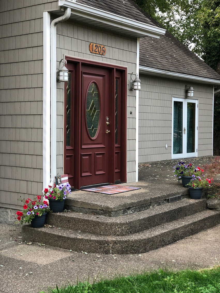 Image for SOLD $429,000 - Spacious 5 Bedroom in Suncrest