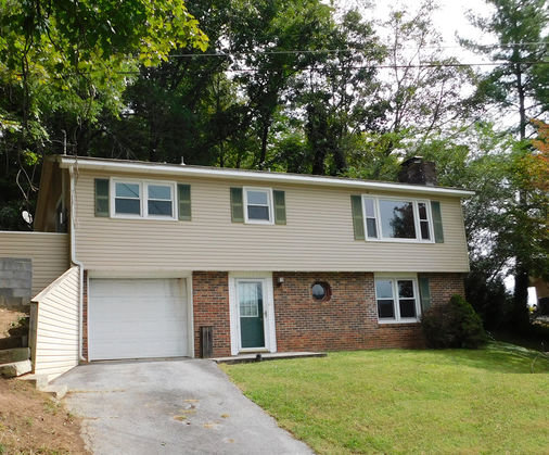 Image for 1600 PINEVIEW DRIVE  BRISTOL, VA 24201