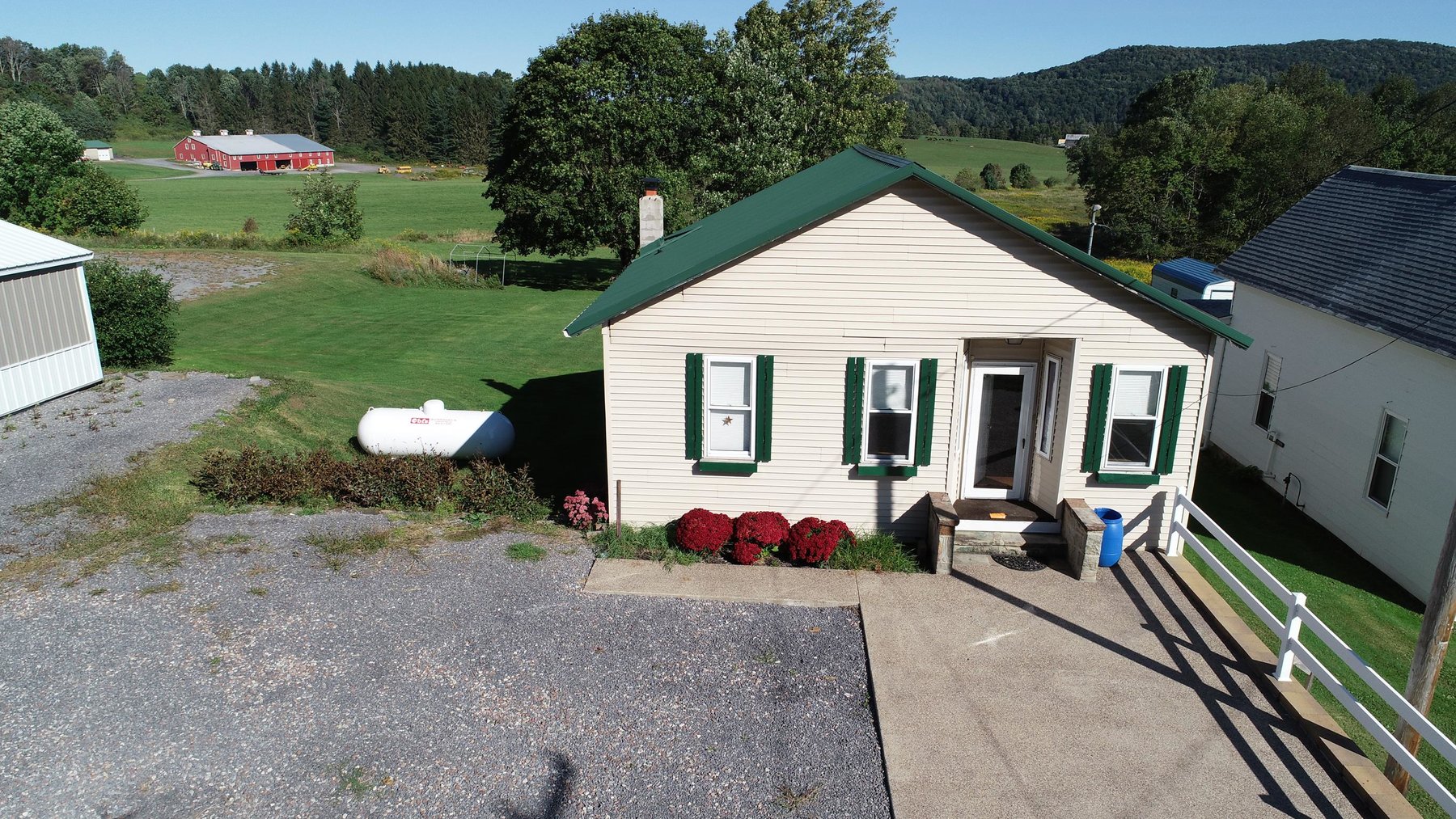 Image for Move-in Ready 2-Bedroom Sold to the Highest Bidder