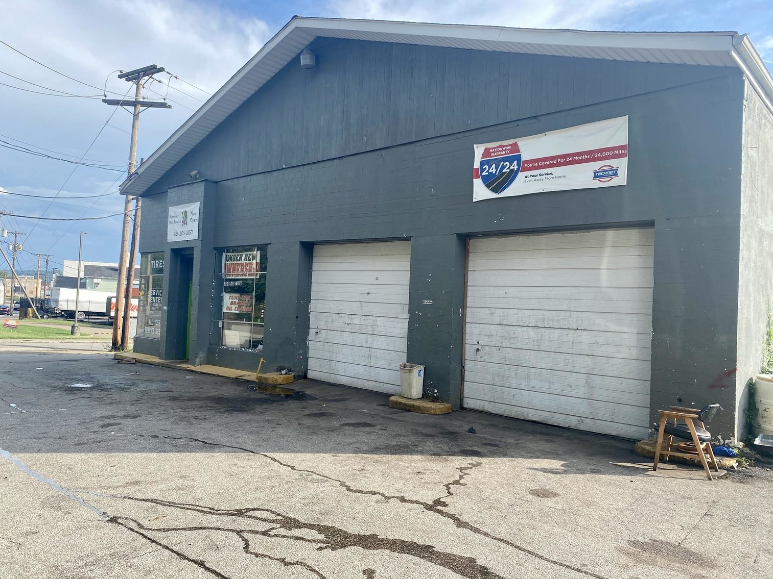Garage Shop in Charleston Sold to High Bidder