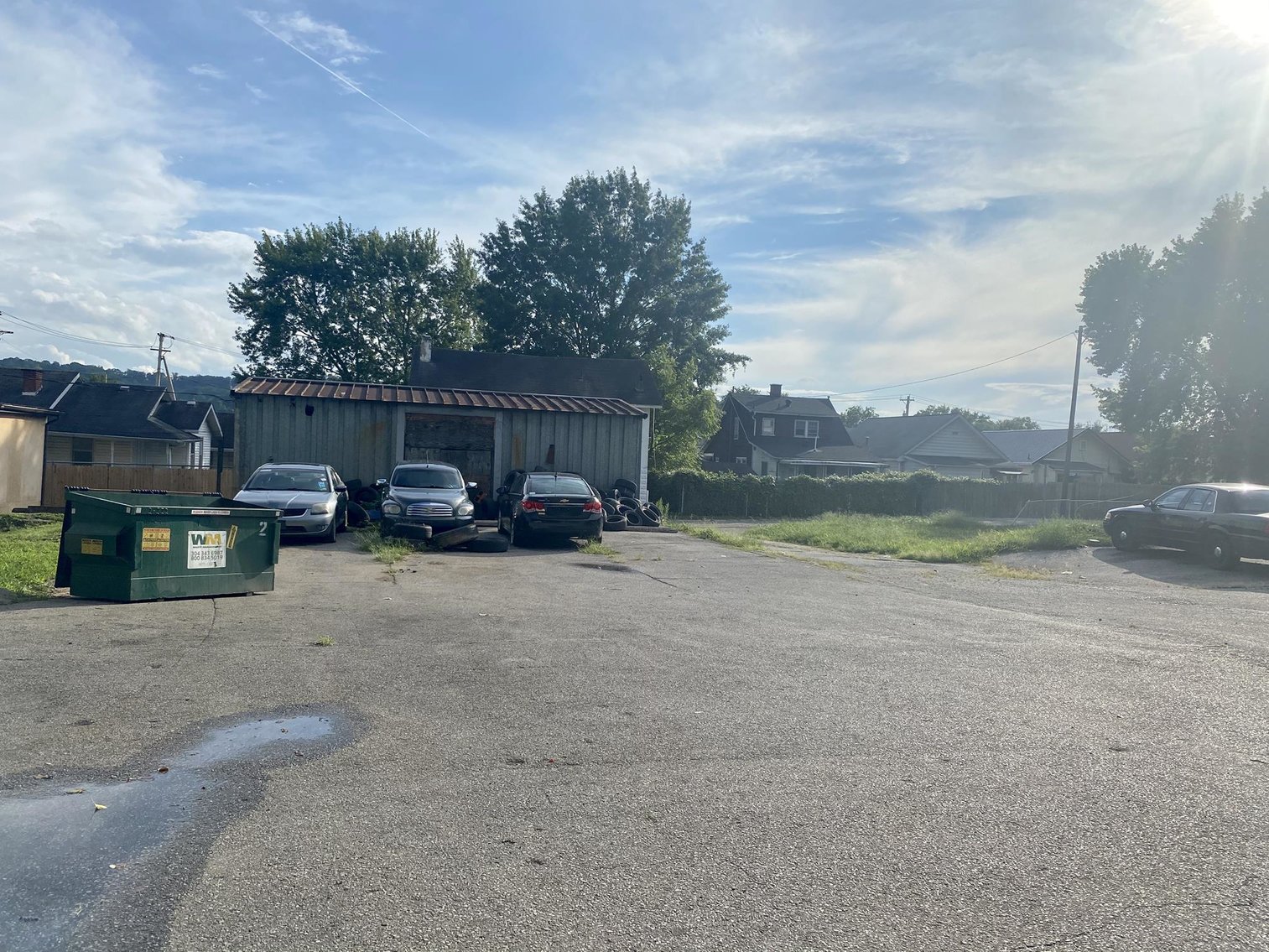 Garage Shop in Charleston Sold to High Bidder