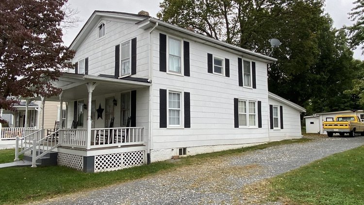 Image for 4 BR/3 BA Home w/Large Detached Garage/Shop on .47 +/- Acres in Downtown Purcellville, VA--Loudoun County, VA